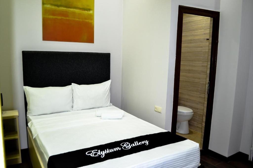 Elysium Gallery Hotel Erevan Esterno foto